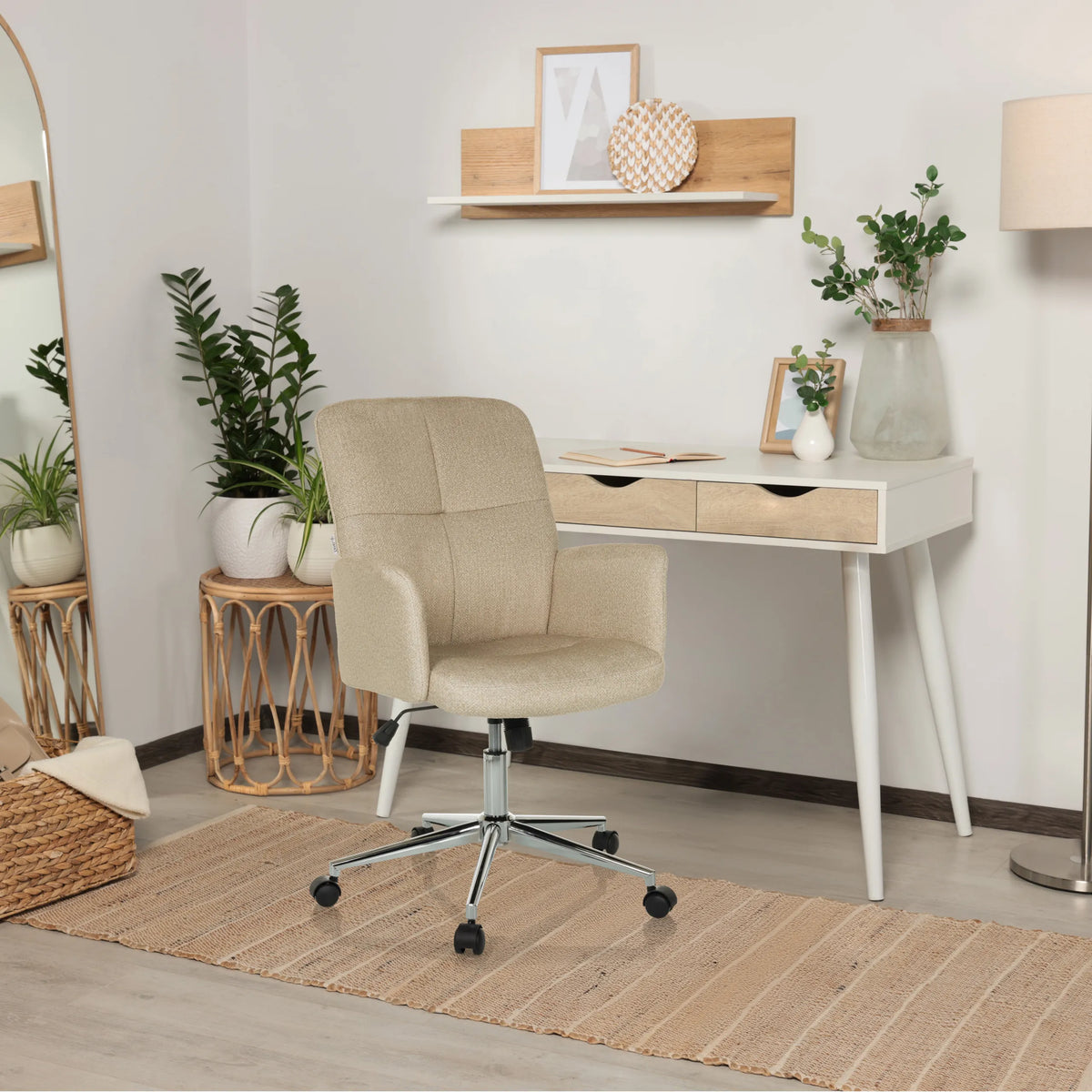 Beige Home Office -toimistotuoli SOLAO 400 käsinojilla ja ristikolla valmistaja hjh OFFICE