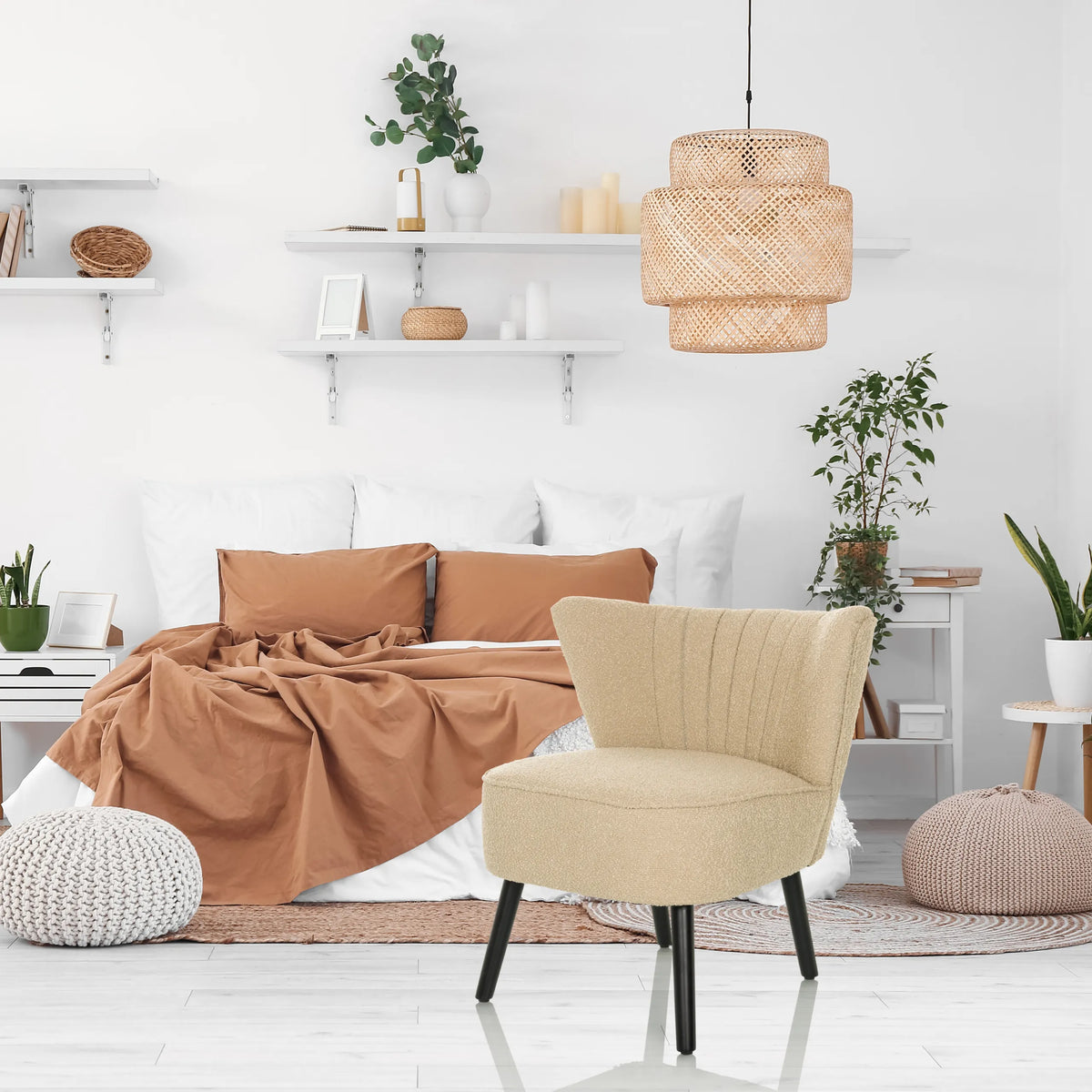 Beige Lepotuoli MANISO, jossa on tikattu selkänoja ja mustat jalat, valmistaja hjh LIVING