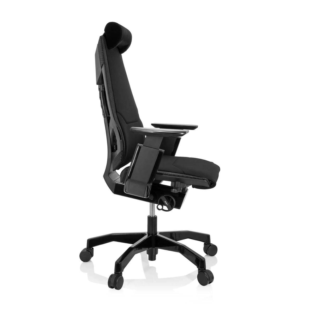 Musta High End -toimistotuoli GENIDIA BLACK kangasverhoilulla ja viisijalkaisella rullajalustalla, valmistaja hjh OFFICE – 360 asteen näkymä (sivuprofiili 80°)