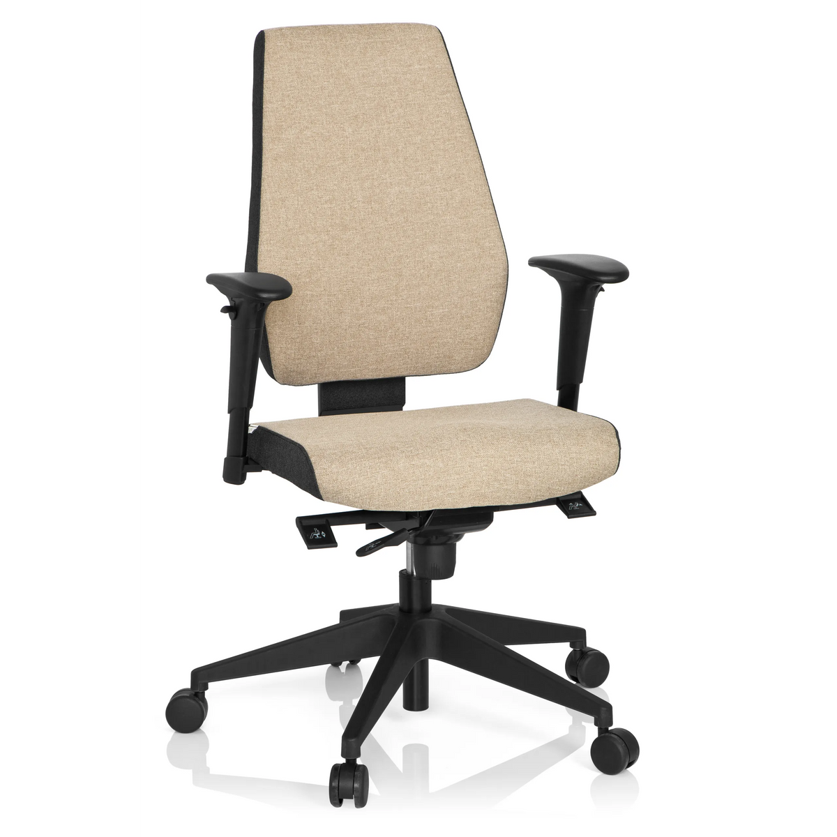 Beige Ammattitason toimistotuoli PRO-TEC 500 käsinojilla ja mustalla viisipyöräisellä jalustalla, valmistaja hjh OFFICE – 360 asteen näkymä (etunäkymä 20°)