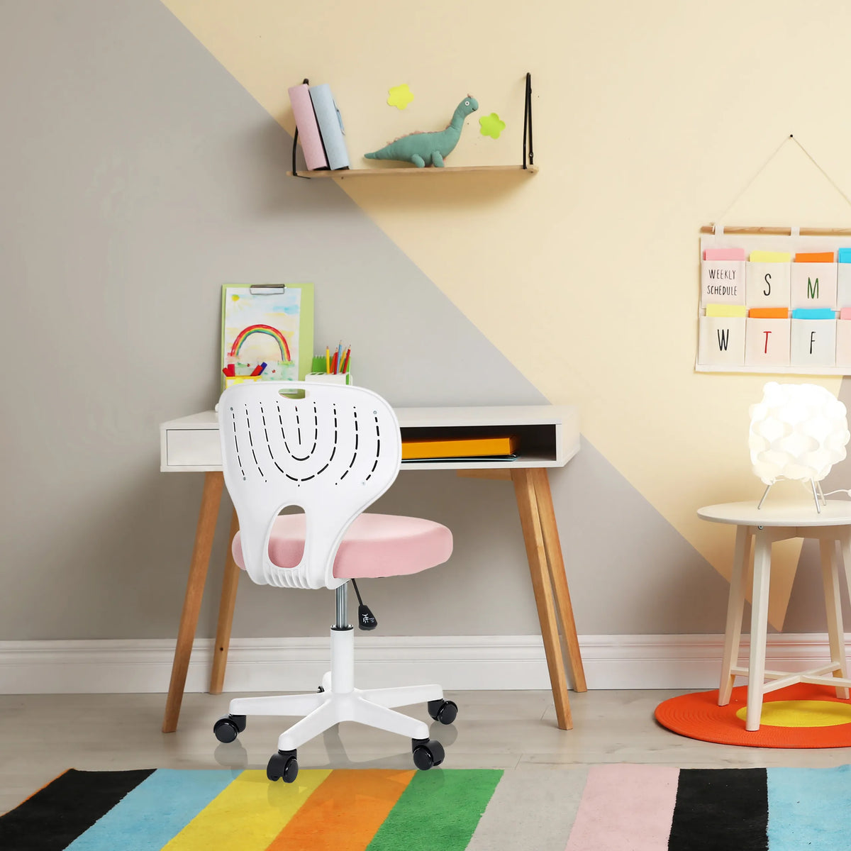 Lasten pyörivä tuoli KIDDY TOP W, jossa on valkoinen selkänoja ja vaaleanpunainen istuin, valmistaja hjh OFFICE