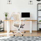 Beige Ammattitason toimistotuoli PURE WHITE, jossa on verkkoselkänoja ja valkoiset käsinojat, valmistaja hjh OFFICE