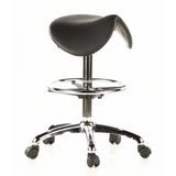 Musta Satulatuolit TOP WORK 13, jossa on jalkarengas ja viisipisteinen pyörätuki, valmistaja hjh OFFICE – 360 asteen näkymä (etuviistonäkymä 40°)