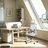 Zwei graue Profi-Bürostühle ARCEO W an weißen Schreibtischen in einem Büro von hjh OFFICE