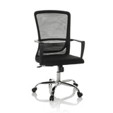 Musta Home Office -toimistotuoli STAR-TEC S verkkoselkänojalla ja viisijalkaisella rullajalustalla, valmistaja hjh OFFICE – 360 asteen näkymä (etunäkymä 15°)