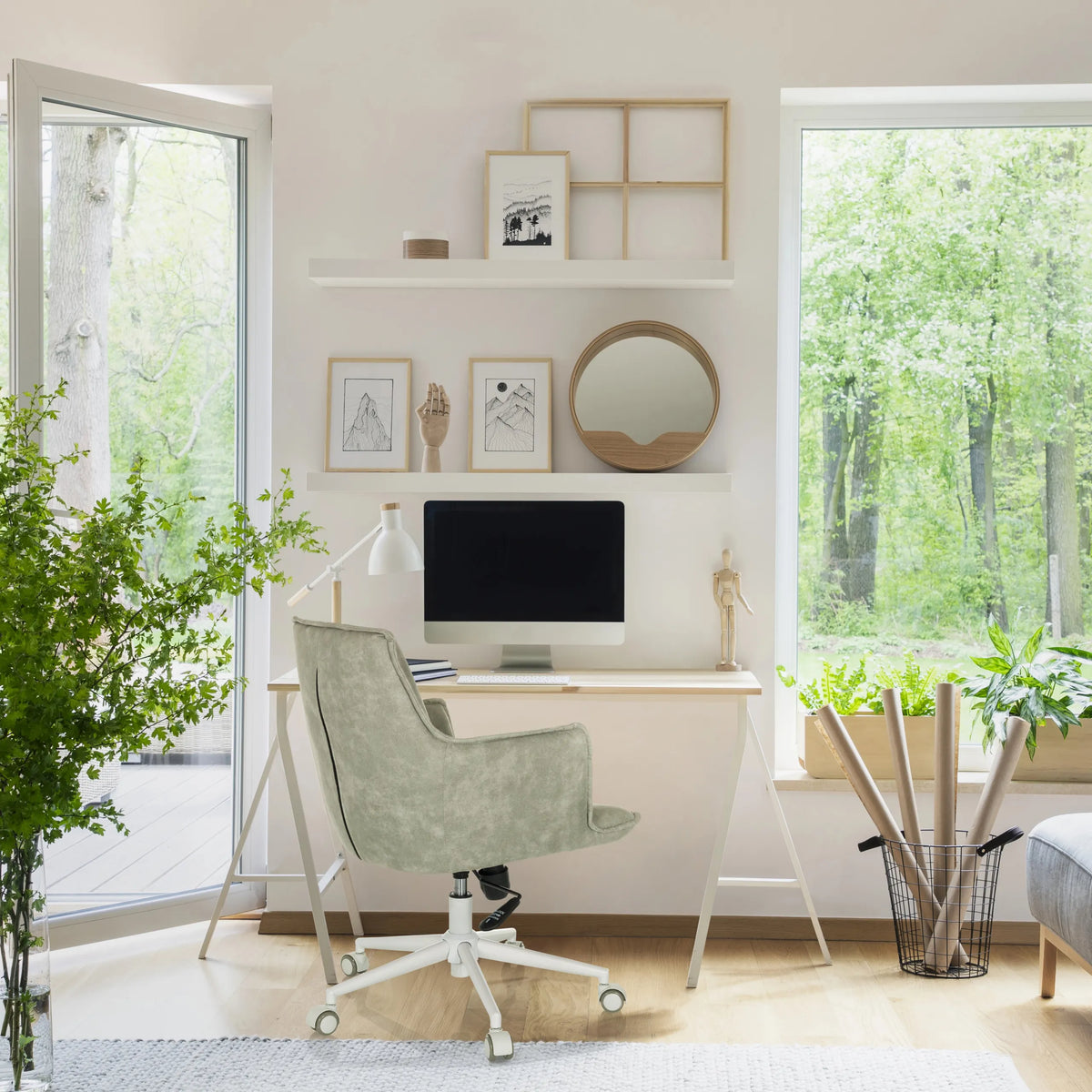 Harmaa Home Office -toimistotuoli SOLAO LIFE W pyörillä valoisassa työhuoneympäristössä, valmistaja hjh LIVING