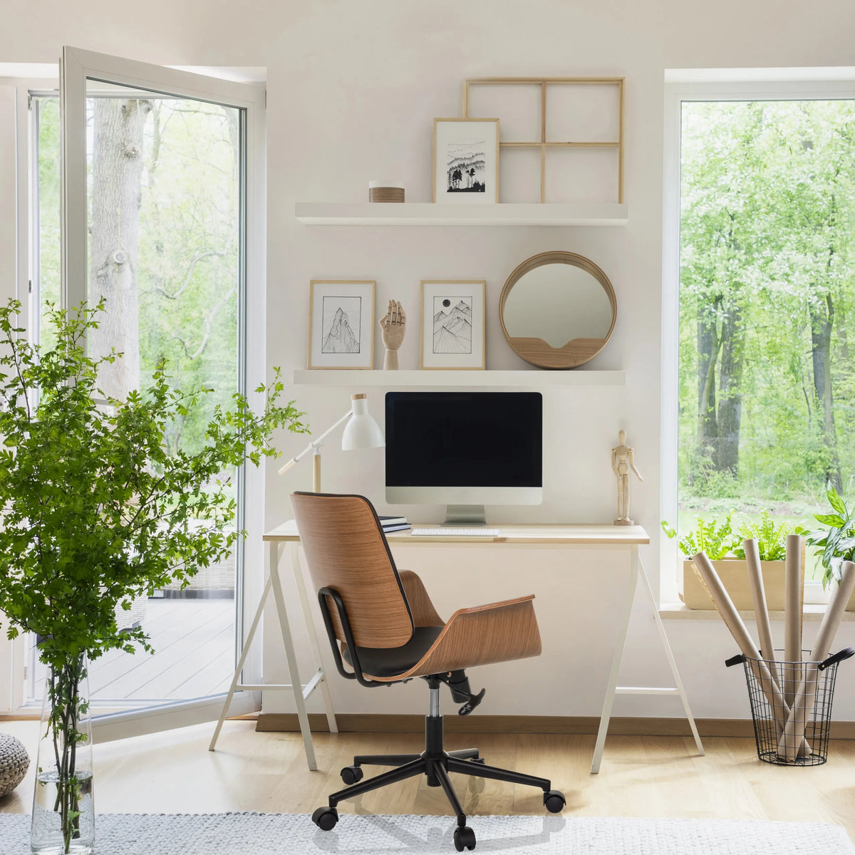 Musta Home Office -toimistotuoli CENCA II ruskealla selkänojalla ja pyörillä, valmistaja hjh LIVING